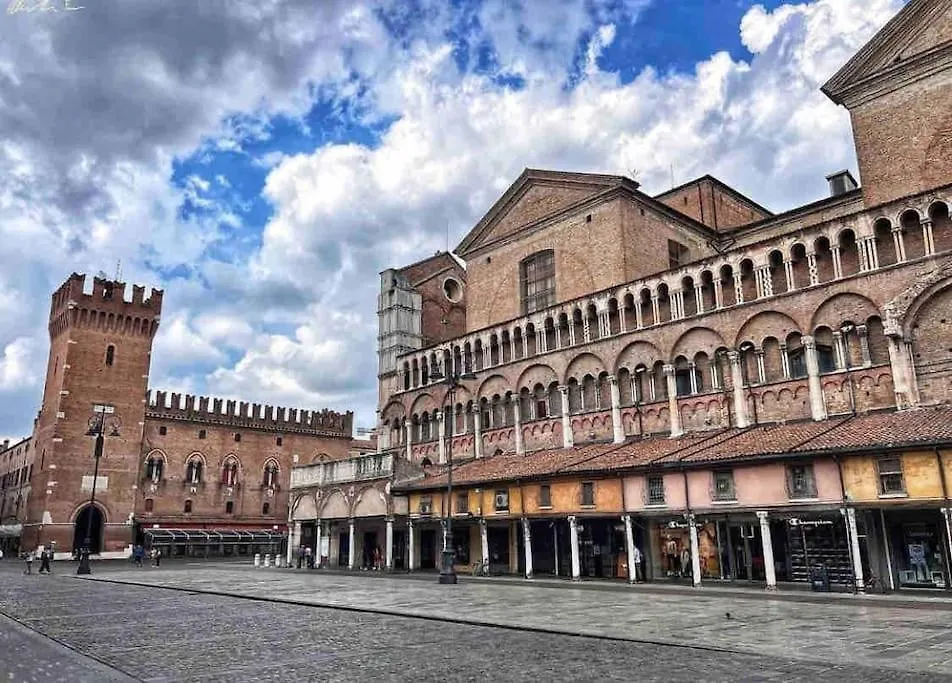 Nights In Ferrara - Via Carlo Mayr Con Wi-Fi Gratuito E Terrazzo Condominiale 아파트