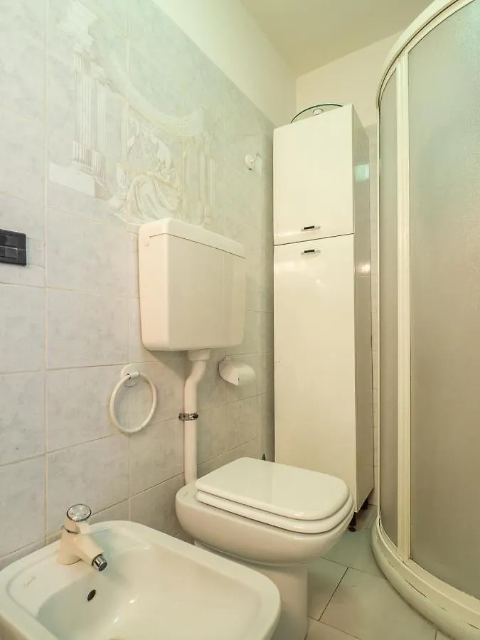 Nights In Ferrara - Via Carlo Mayr Con Wi-Fi Gratuito E Terrazzo Condominiale