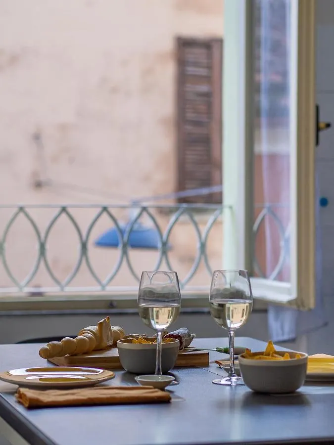 Nights In Ferrara - Via Carlo Mayr Con Wi-Fi Gratuito E Terrazzo Condominiale 이탈리아