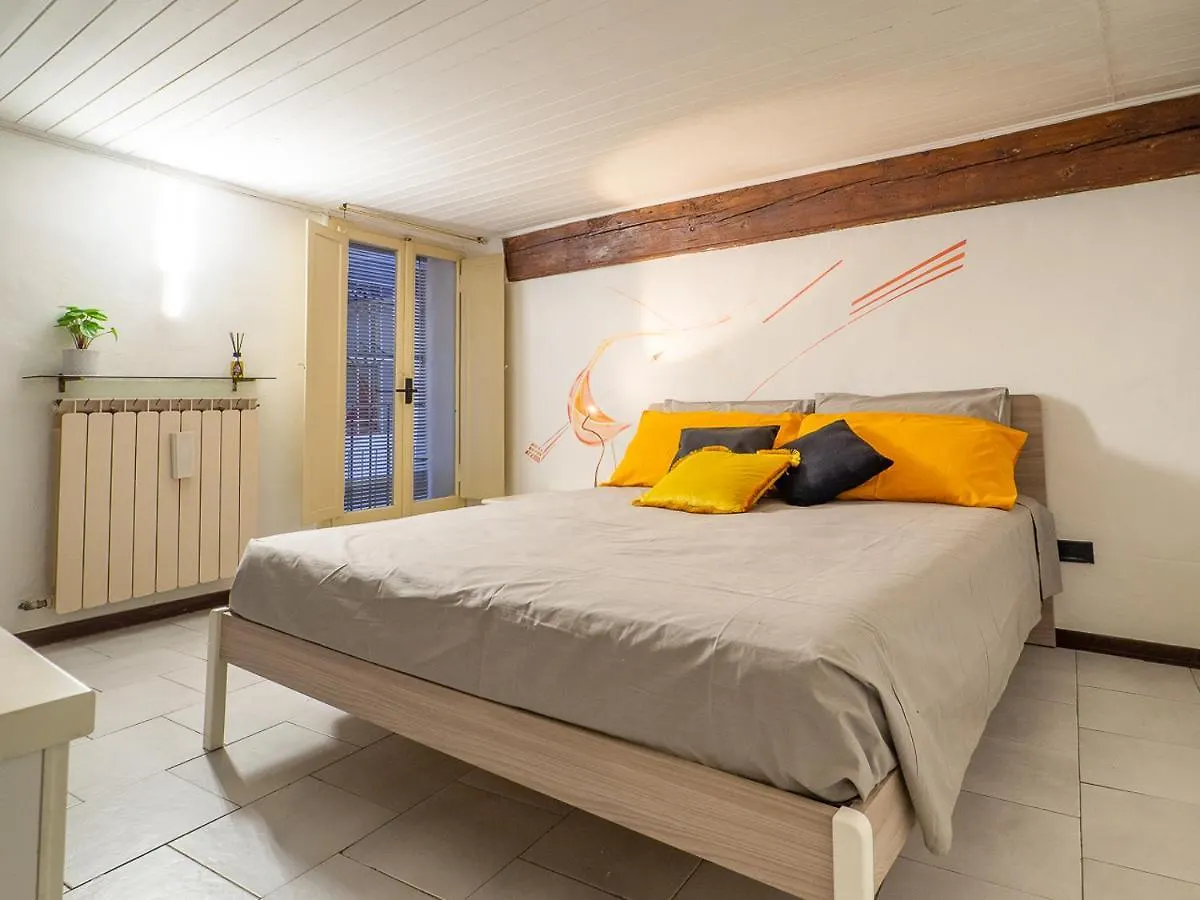 Nights In Ferrara - Via Carlo Mayr Con Wi-Fi Gratuito E Terrazzo Condominiale 이탈리아